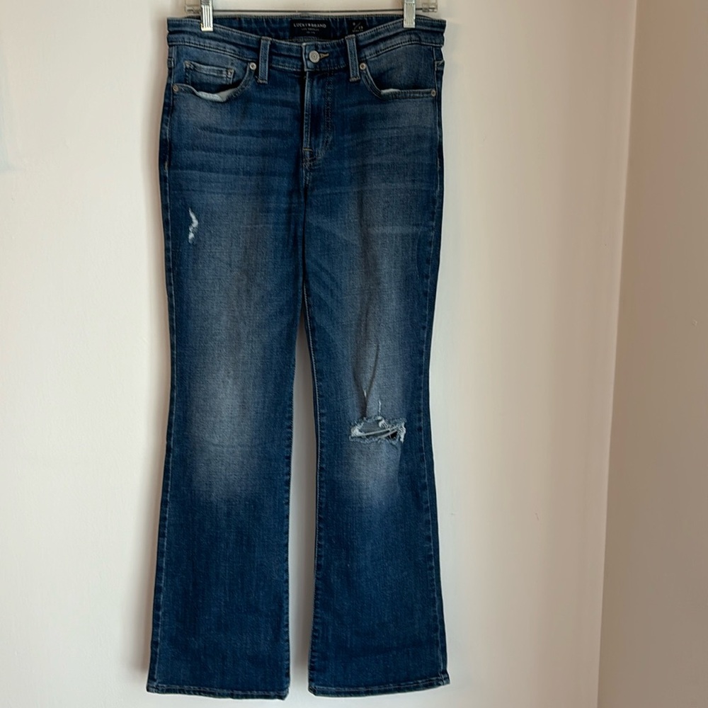 Lucky Brand Women Sweet Boot Cut Distressed blue jeans size 29/8 EUC!